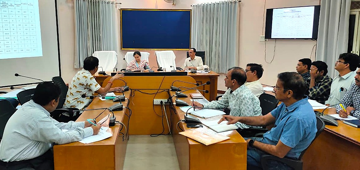 District-Level Review Meeting of Chief Minister Jal Swavlamban Abhiyan 2.0 Held in Udaipur