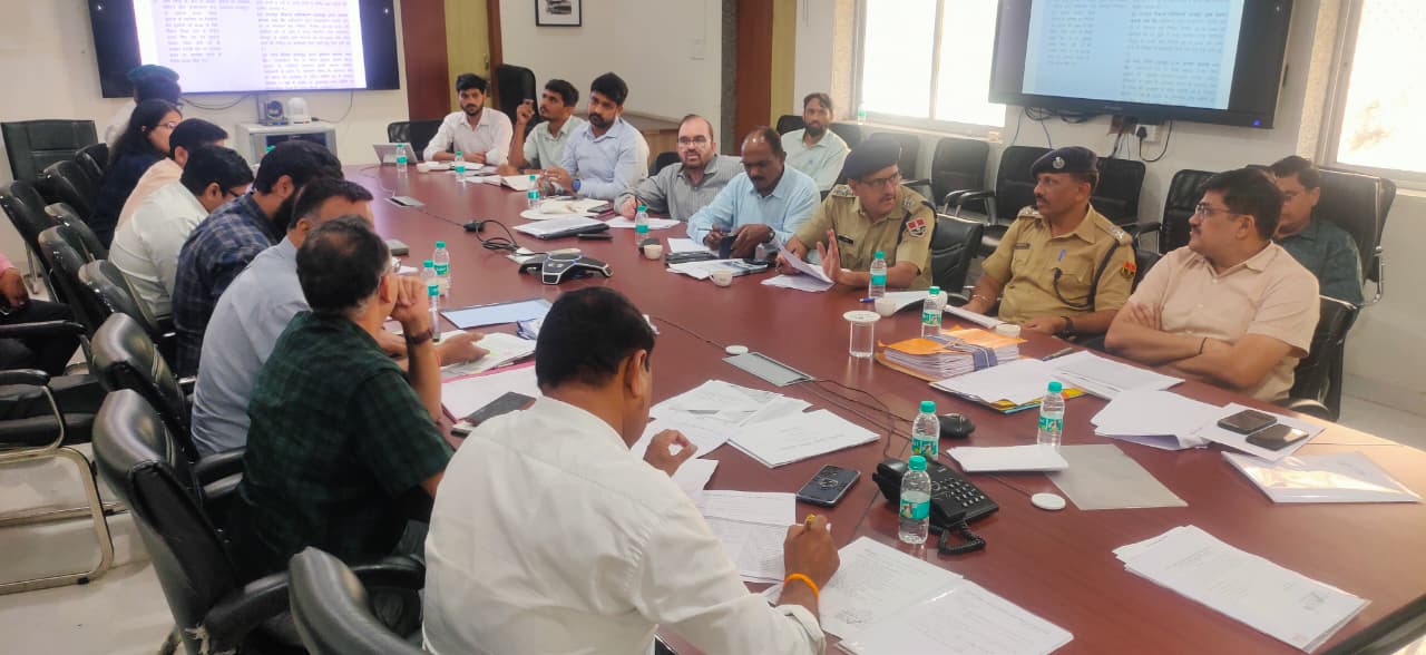 जिला सड़क सुरक्षा समिति की बैठक