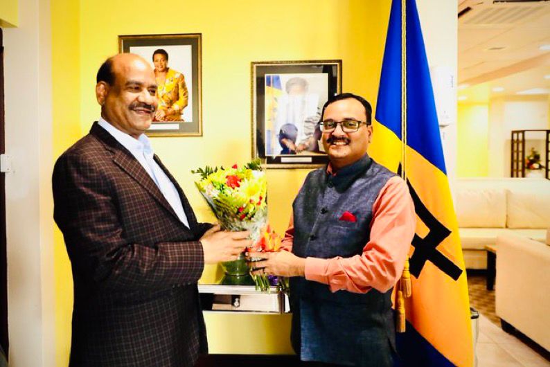 प्रौद्योगिकी का प्रभावी उपयोग: डिजिटल परिवर्तन के माध्यम से लोकतंत्र को सशक्त बनाना एवं डिजिटल डिवाइड को दूर करना