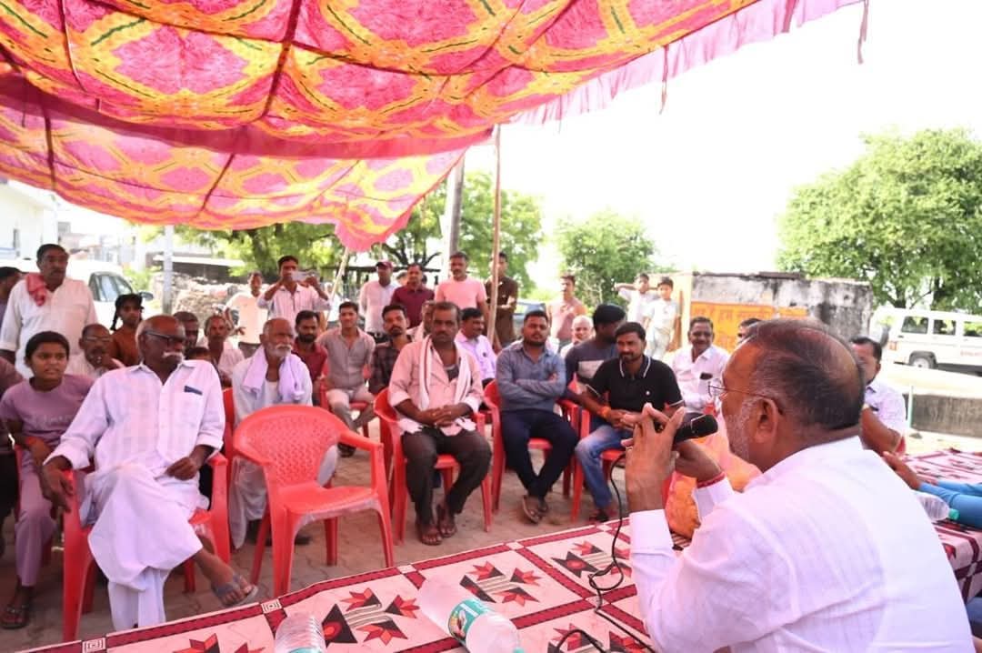  Energy Minister Heera Lal Nagar Teaches Lesson on Duty to School Teacher During Surprise Inspection