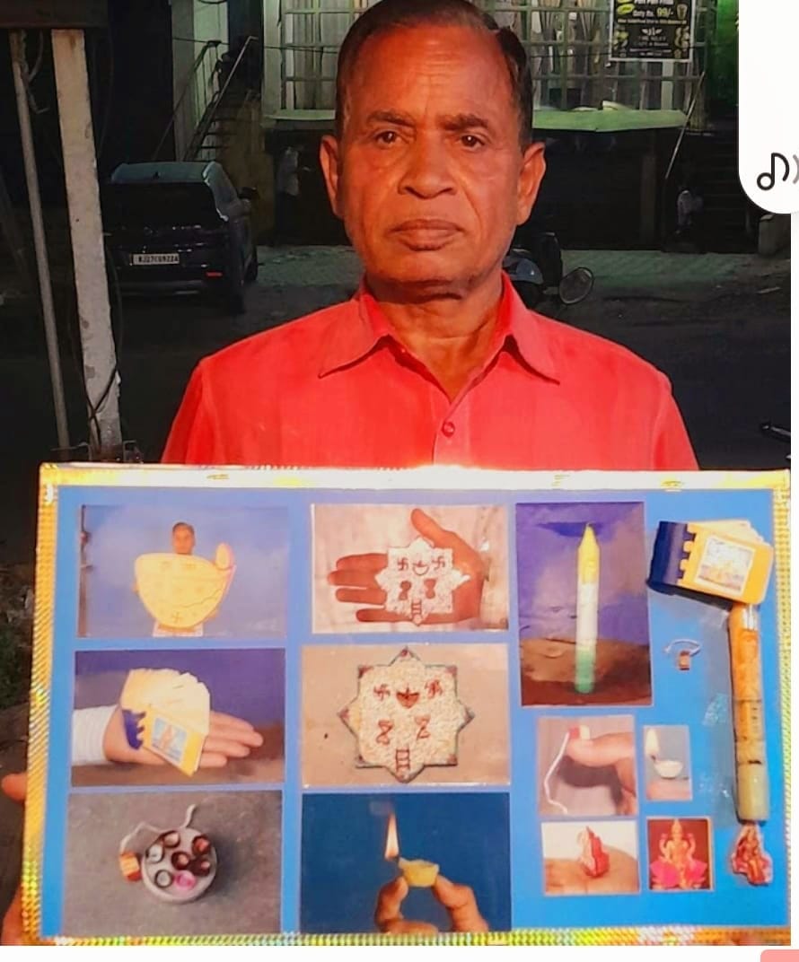 चंद्र प्रकाश चित्तौड़ा ने दीपावली पर सूक्ष्म पुस्तिकाओं का किया निर्माण 