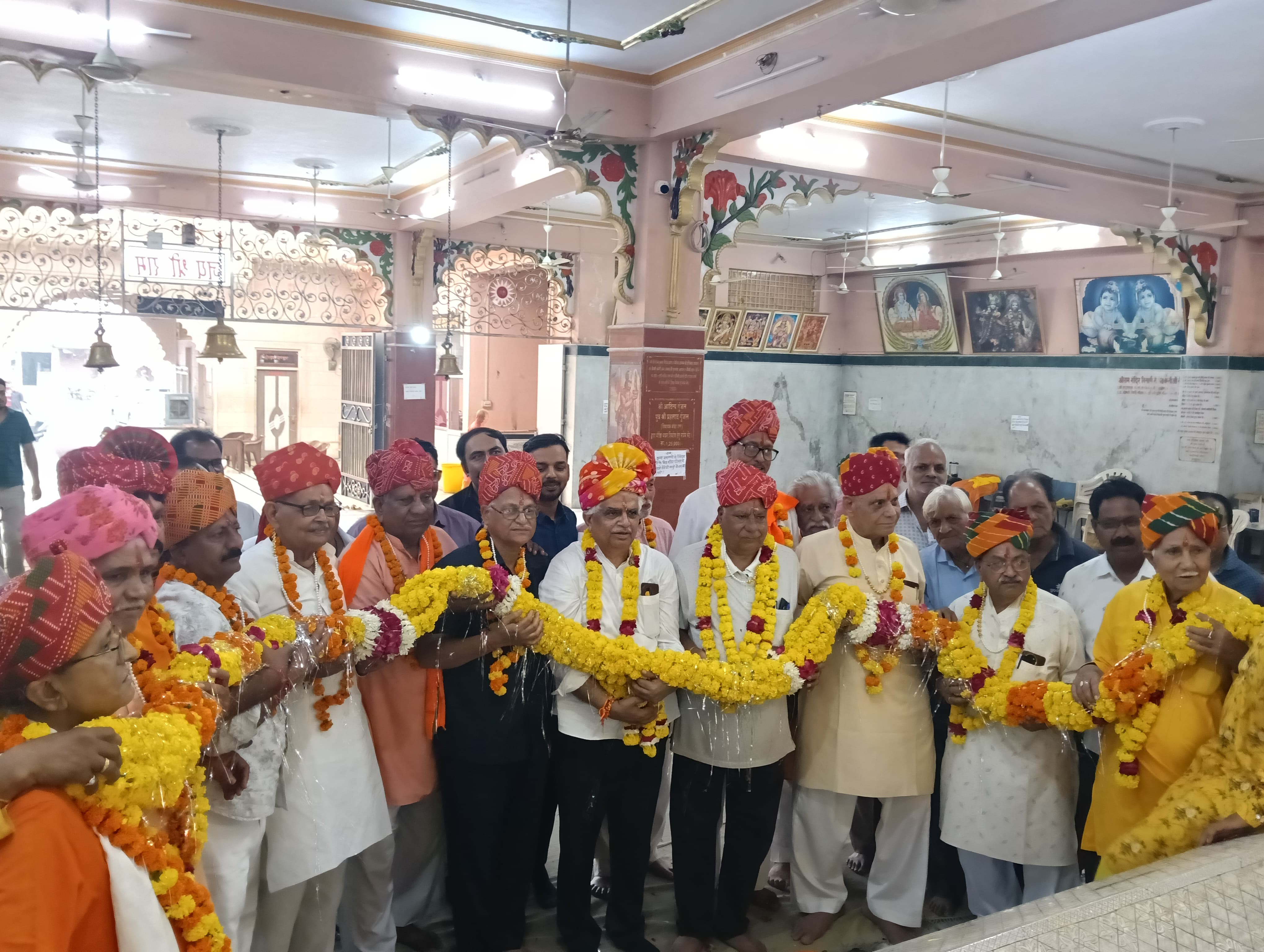 श्री राम मंदिर प्रबन्ध समिति के अध्यक्ष बने डॉक्टर सुधीर उपाध्याय   श्री राम मंदिर प्रबन्ध समिति के अध्यक्ष बने डॉक्टर सुधीर उपाध्याय