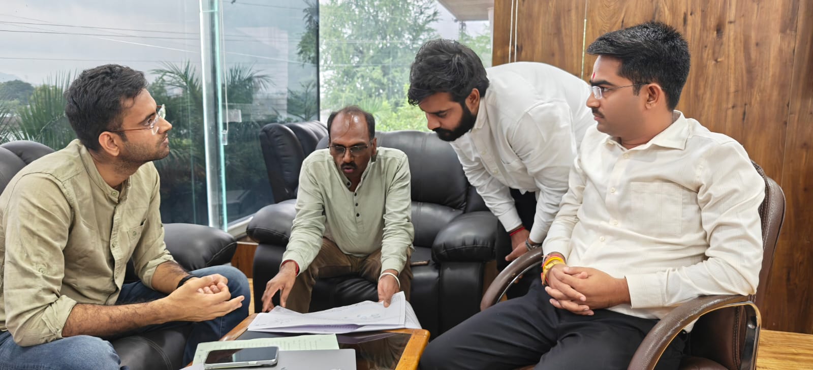 पिंडवाडा मार्ग पर ब्लेक स्पॉट निवारण के लिए तैयार प्रोजेक्ट ग्रामीणों के सुझाव पर रीडिजाइन होगा: सांसद डॉ रावत  पिंडवाडा मार्ग पर ब्लेक स्पॉट निवारण के लिए तैयार प्रोजेक्ट ग्रामीणों के सुझाव पर रीडिजाइन होगा: सांसद डॉ रावत