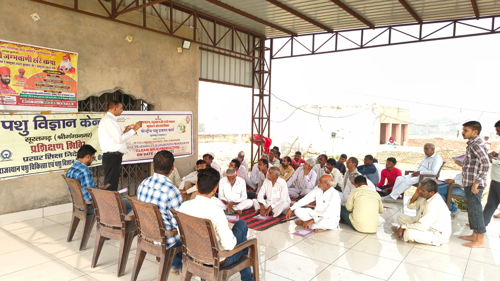 पशुओं में अजोला हरे चारे का दुग्ध उत्पादन में महत्व : डॉ. बेरवाल पशुओं में अजोला हरे चारे का दुग्ध उत्पादन में महत्व : डॉ. बेरवाल