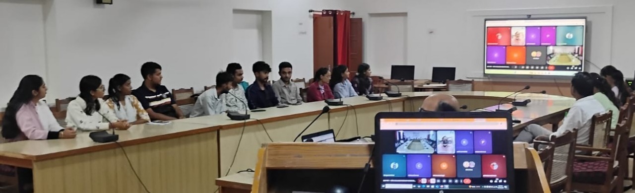 ब्लॉग लेखन एवं सोशल मीडिया भाषा कौशल को उजागर करने का नया माध्यम है – प्रो हेमेंद्र चंडालिया ब्लॉग लेखन एवं सोशल मीडिया भाषा कौशल को उजागर करने का नया माध्यम है – प्रो हेमेंद्र चंडालिया